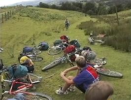 Waiting for the last two to arrive at the top of the steep track short-cut at Blaen-y-Nant, 16.6 miles into the ride